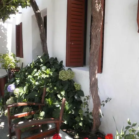 Lorenzia's House Ándros